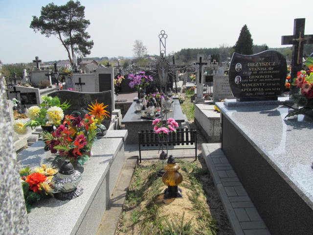  NN Koprzywnica - Grobonet - Wyszukiwarka osób pochowanych