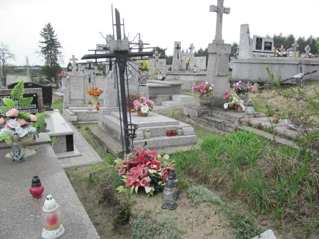  NN Koprzywnica - Grobonet - Wyszukiwarka osób pochowanych